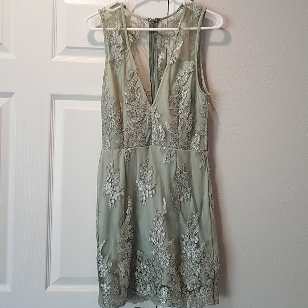 Tobi green lace dress